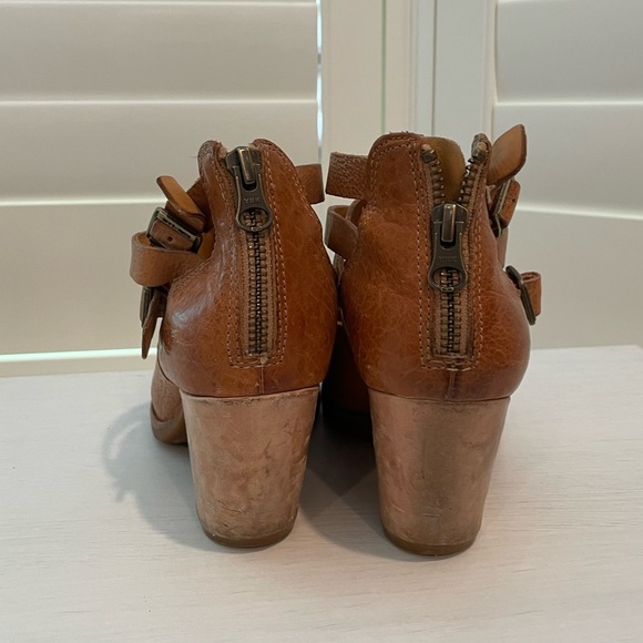 Kork-Ease Women's Stina clogs booties Size 6.5 Tan Brown Leather strappy shoe - Picture 5 of 10